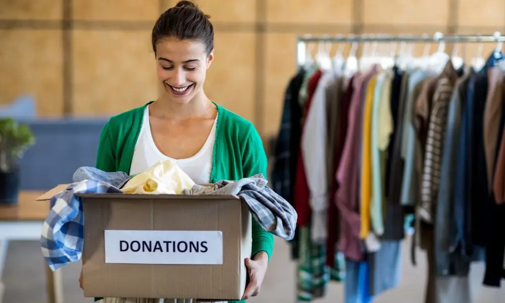 The 5 Best Items To Donate in the Summer