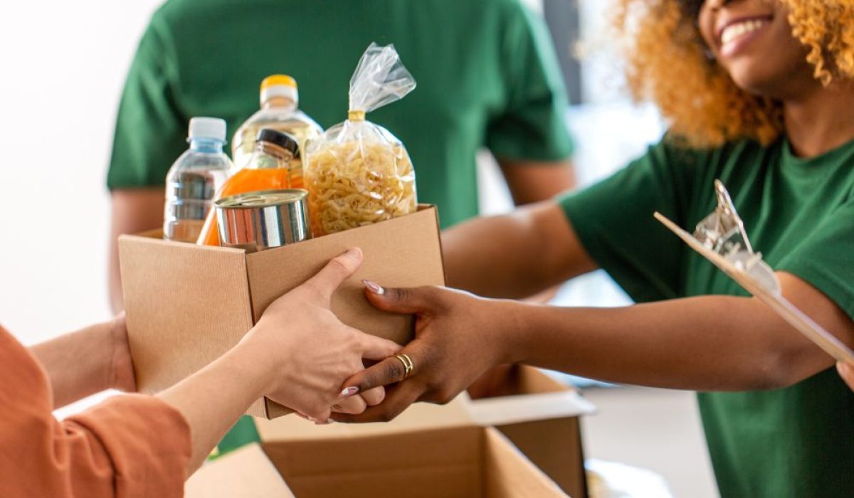 4 Ways Small Businesses Can Give Back to Their Community