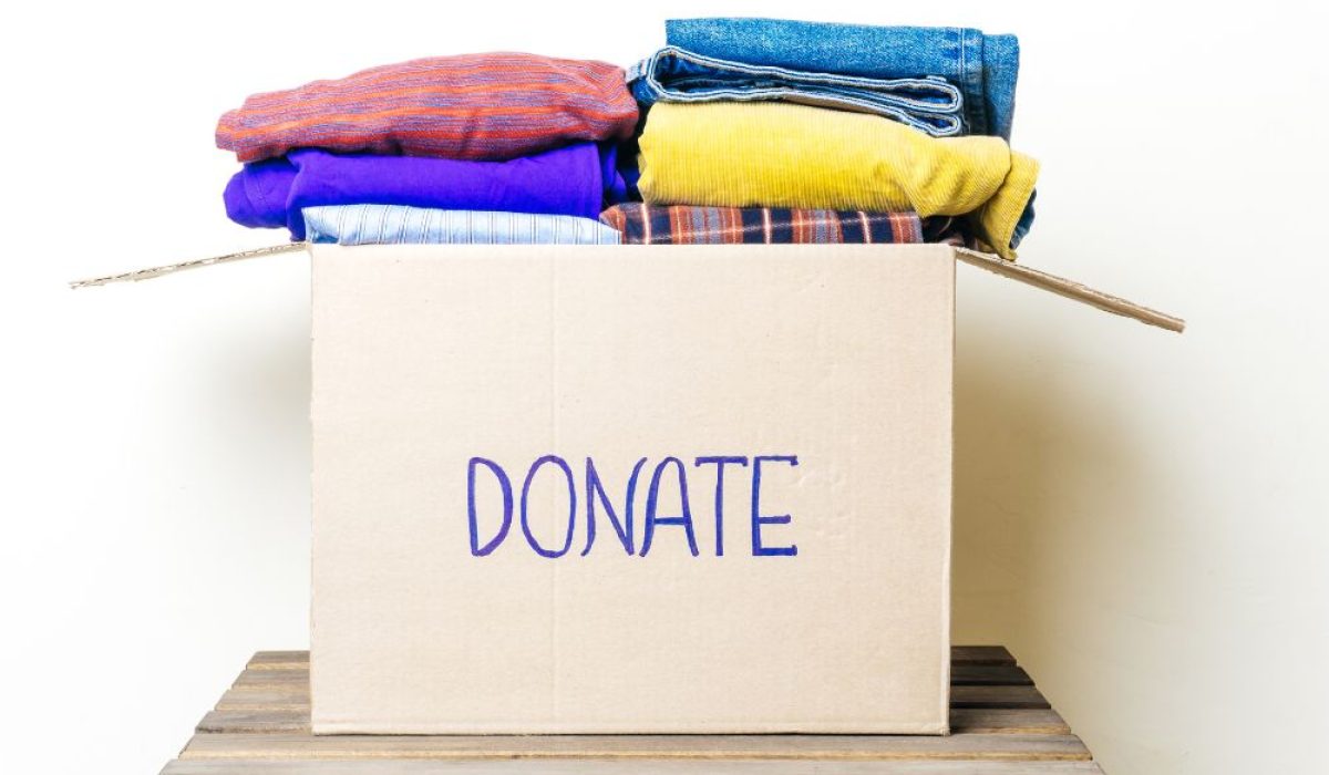 5 Essential Tips To Prepare Your Clothes for Donation